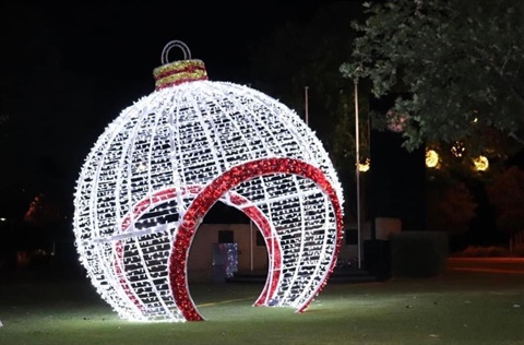 xmas bauble.jpg